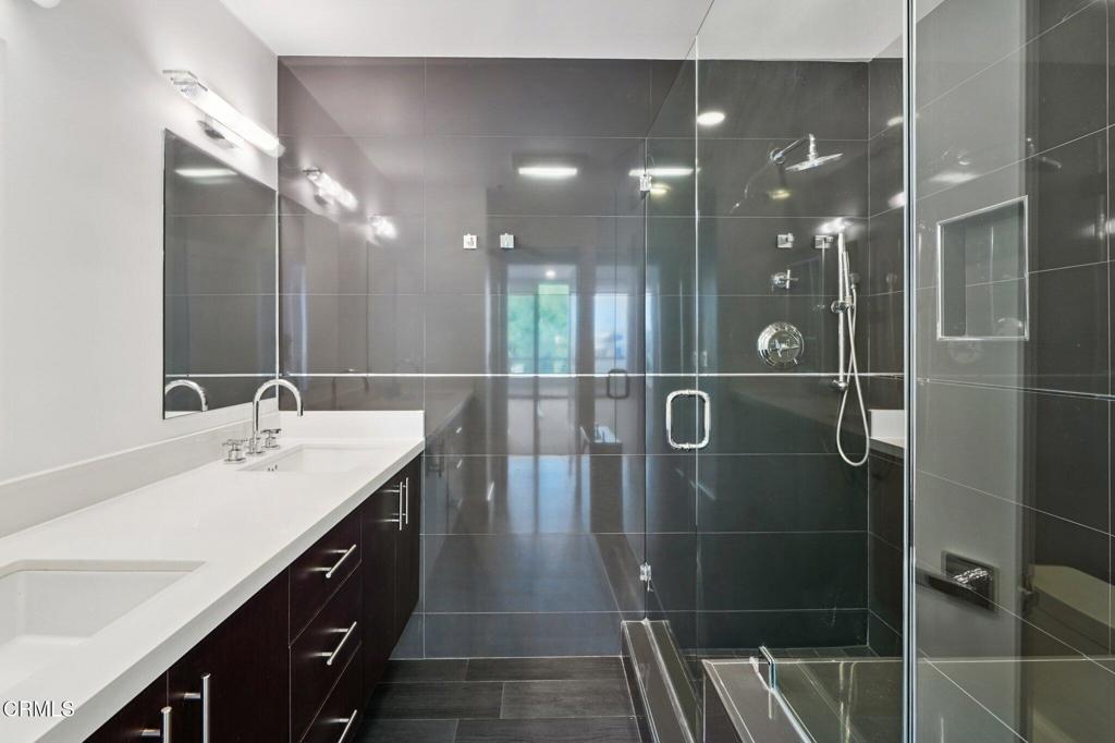 121 South Hope Street, Unit 408 Los Angeles, CA 90012 - Photo 24 of 32 26-web-or-mls-S Hope St-S2209-024