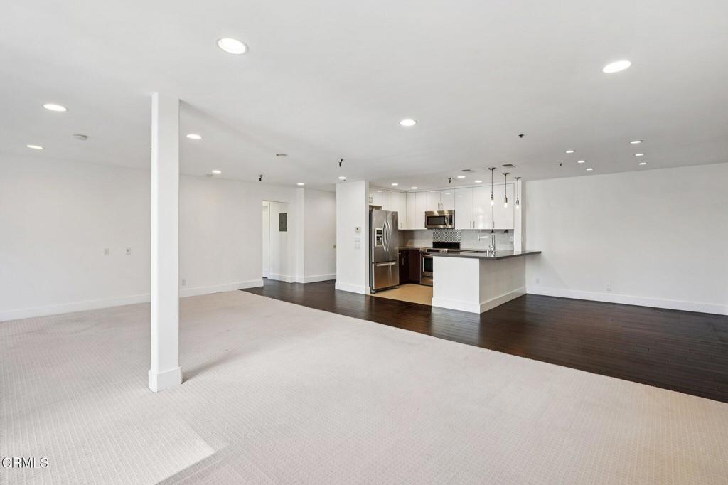 121 South Hope Street, Unit 408 Los Angeles, CA 90012 - Photo 7 of 32 8-web-or-mls-S Hope St-S2209-006