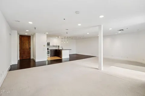 $795,000 | 121 South Hope Street, Unit 408, Los Angeles, CA 90012