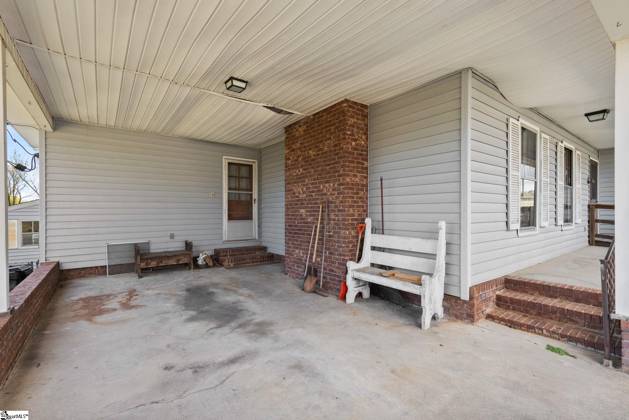 912 South Buncombe Road Greer, SC 29650 - Photo 16 of 29