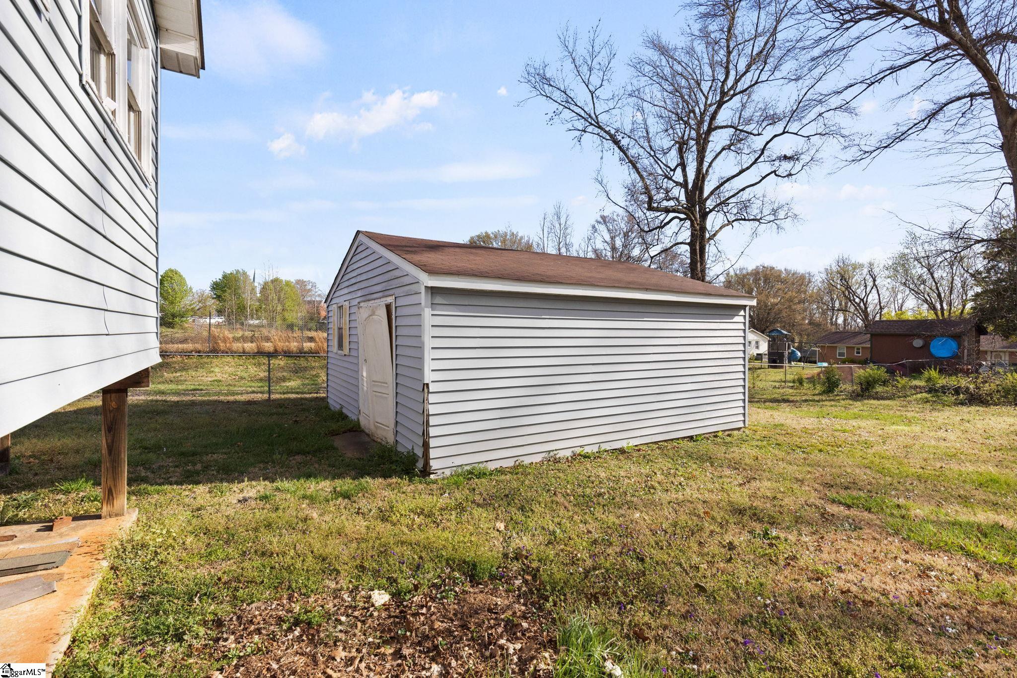 912 South Buncombe Road Greer, SC 29650 - Photo 23 of 29