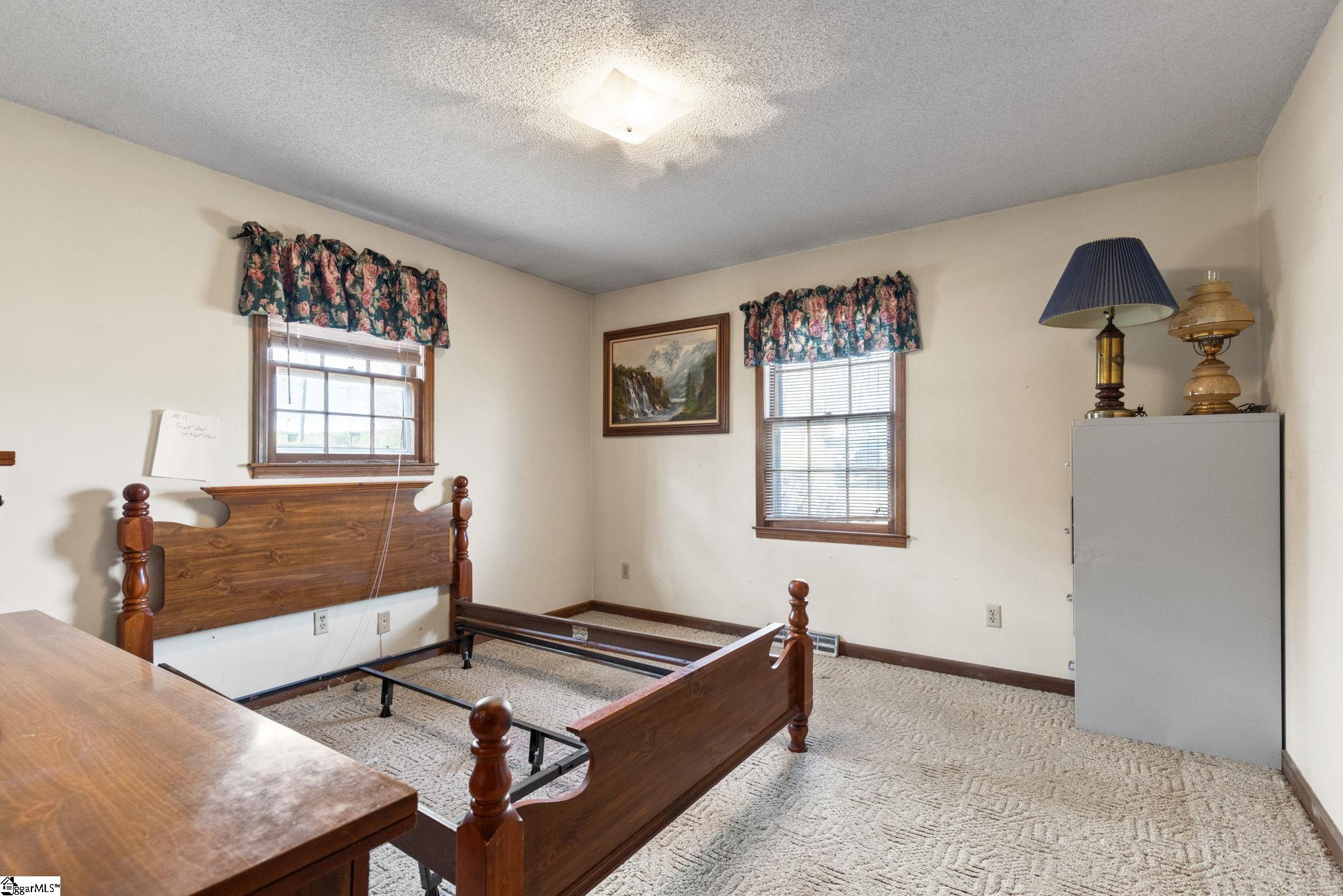 912 South Buncombe Road Greer, SC 29650 - Photo 8 of 29
