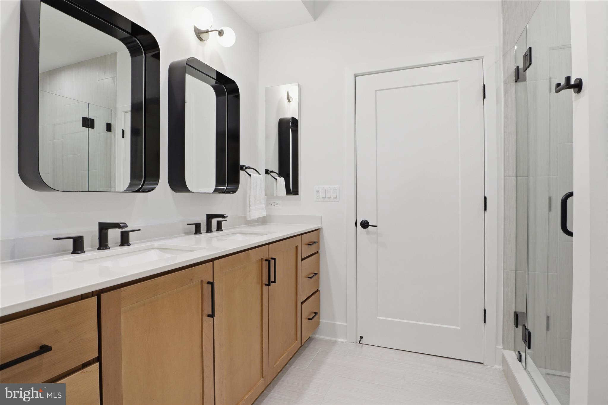 2110 Tysons Ridgeline Road Falls Church, VA 22043 - Photo 24 of 53 Primary Bedroom - ensuite bathroom w/ WIC