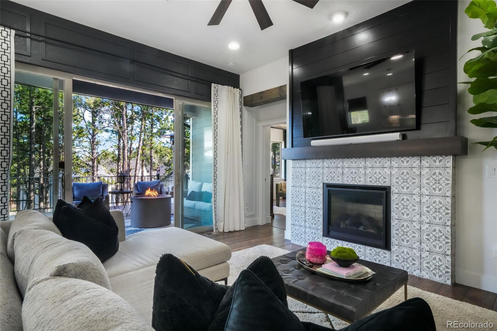 1004 Tree Bark Terrace Monument, CO 80132 - Photo 9 of 50