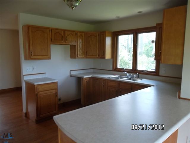 4078 Harris Road Fort Gratiot, MI 48059 - Photo 5 of 17 31116280-4.JPG
