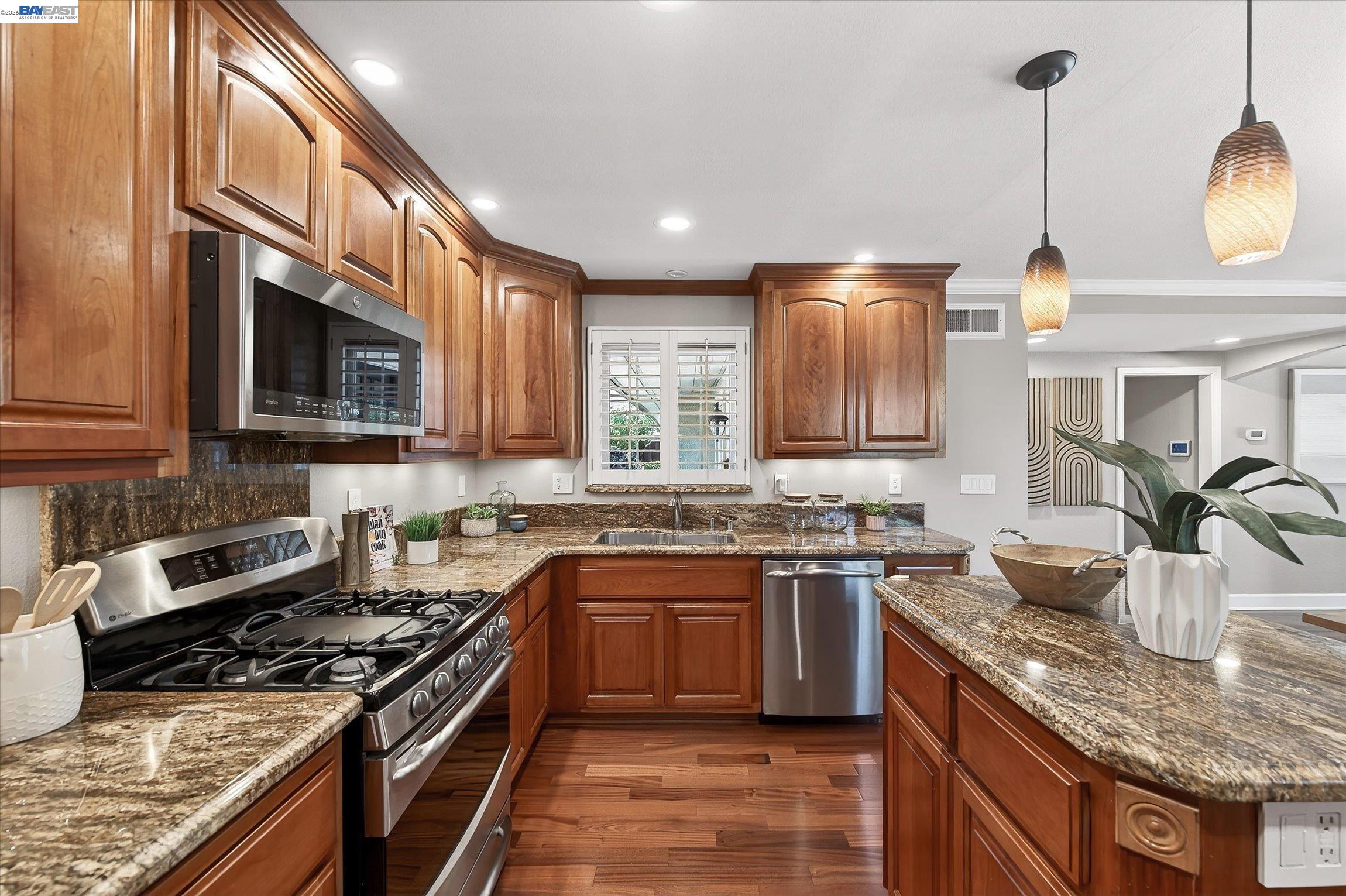 7488 Blue Fox Way San Ramon, CA 94583 - Photo 6 of 35