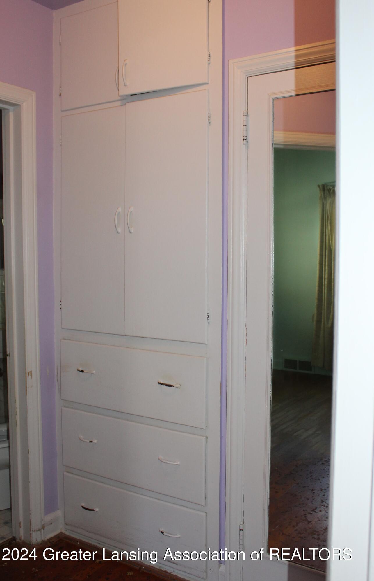 2009 Alpha Street Lansing, MI 48910 - Photo 12 of 26 11.75
