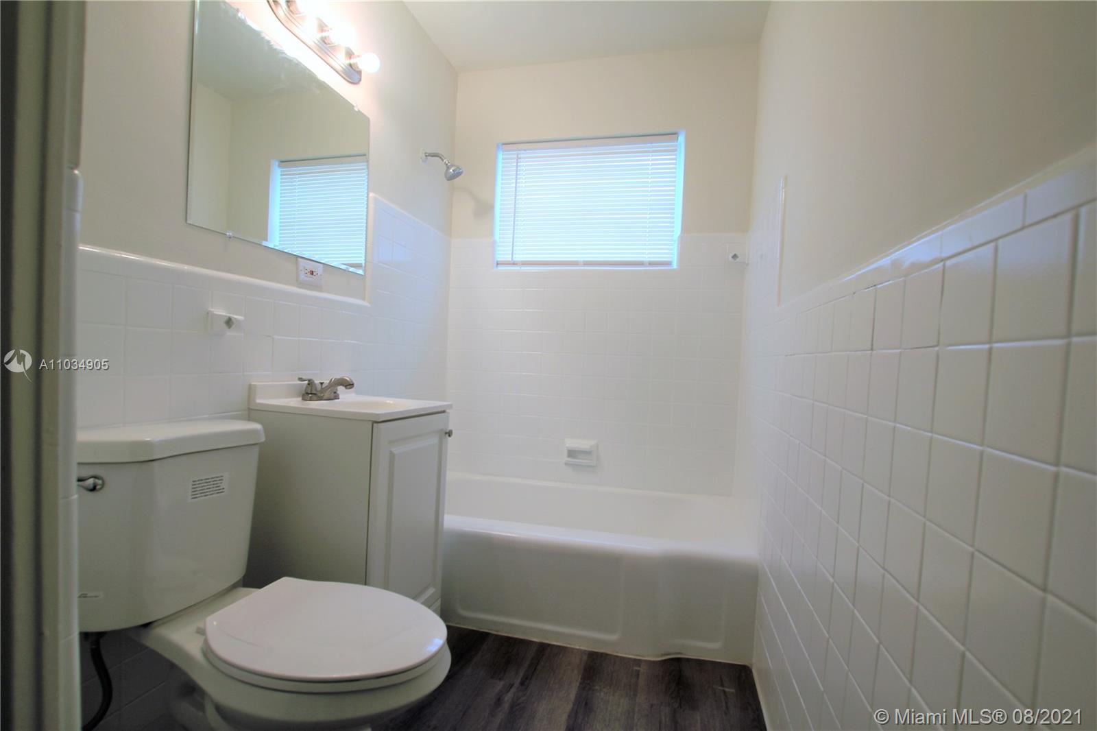 420 West 25th Street Riviera Beach, FL 33404 - Photo 5 of 11 Gallery Image 5