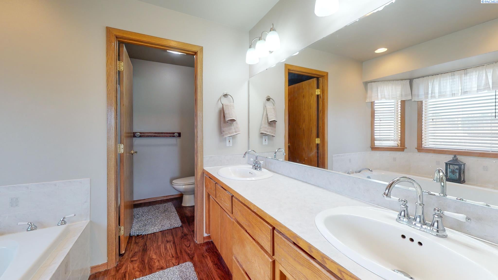 4004 Hicks Road Grandview, WA 98930 - Photo 14 of 30 Gallery Image 14