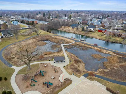 $1,000,000 | 525 South Oak Avenue, Westmont, IL 60559