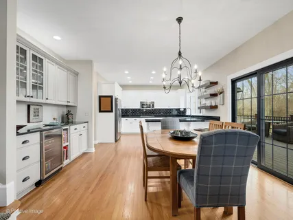 $1,000,000 | 525 South Oak Avenue, Westmont, IL 60559