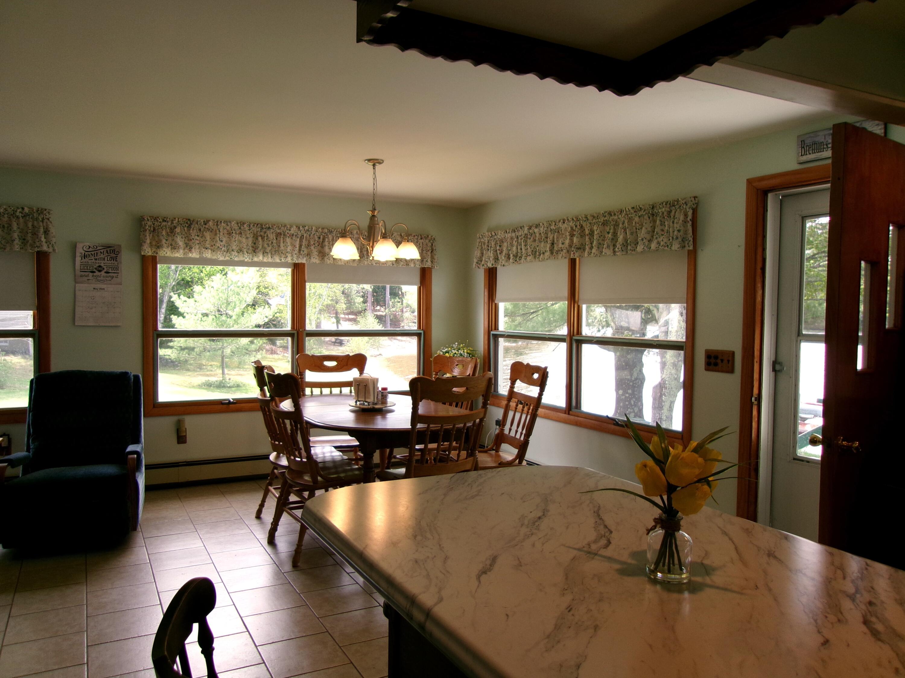 28 Keith Street Livermore, ME 04253 - Photo 15 of 76 Breakfast Bar