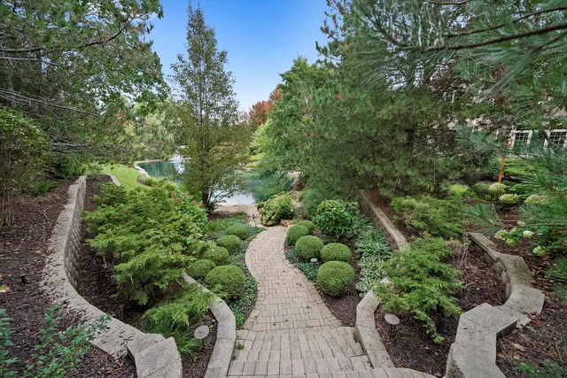 $2,500,000 | 80 Geneva Court, Inverness, IL 60010