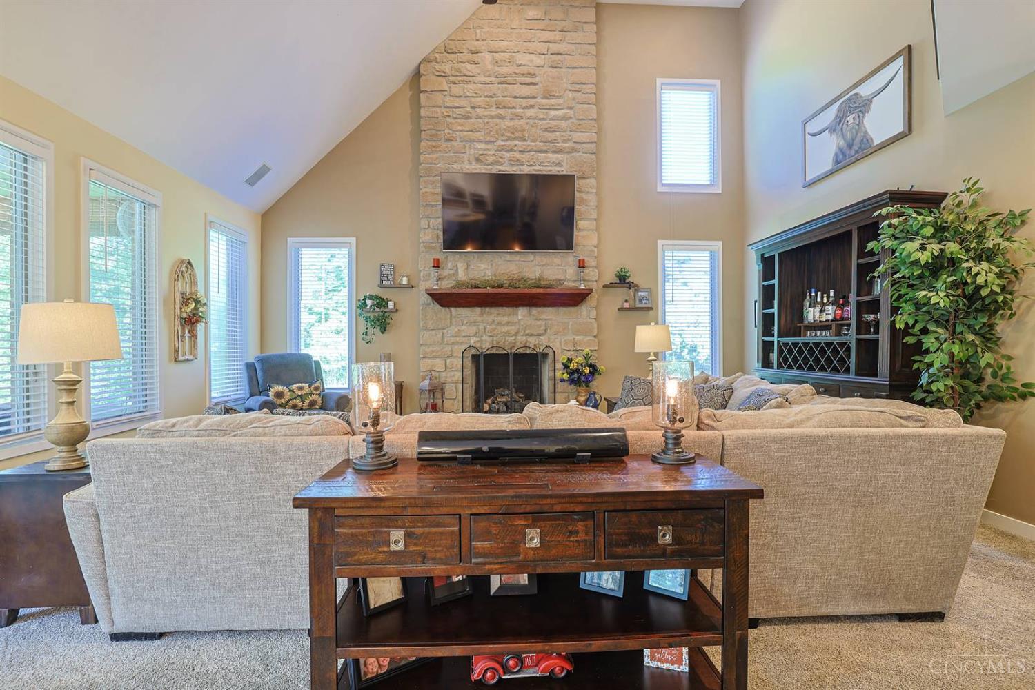 723 Nunner Road Maineville, OH 45039 - Photo 13 of 98 Family room