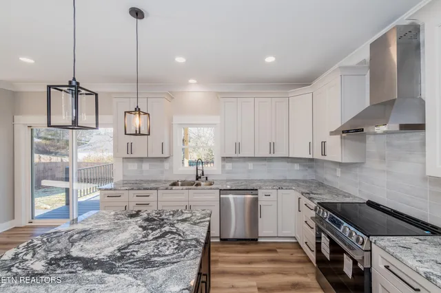 $575,000 | 2067 Cecil Johnson Road Northwest, Knoxville, TN 37921