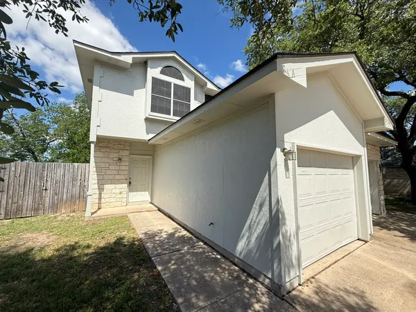 $1,795 | 6726 Windrift Way, Unit A, Austin, TX 78745