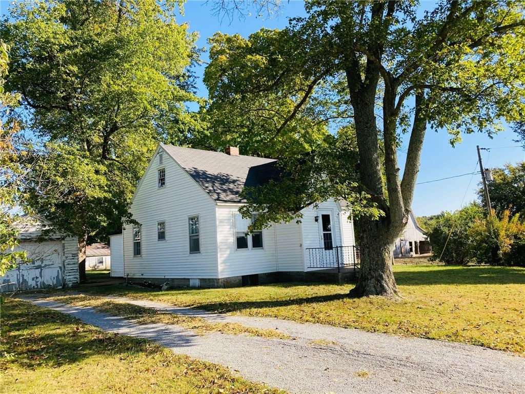 367 County Highway Xenia, IL 62899 - Photo 3 of 29