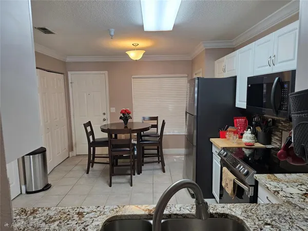$1,500 | 2636 Southwest 35th Place, Unit 9, Gainesville, FL 32608