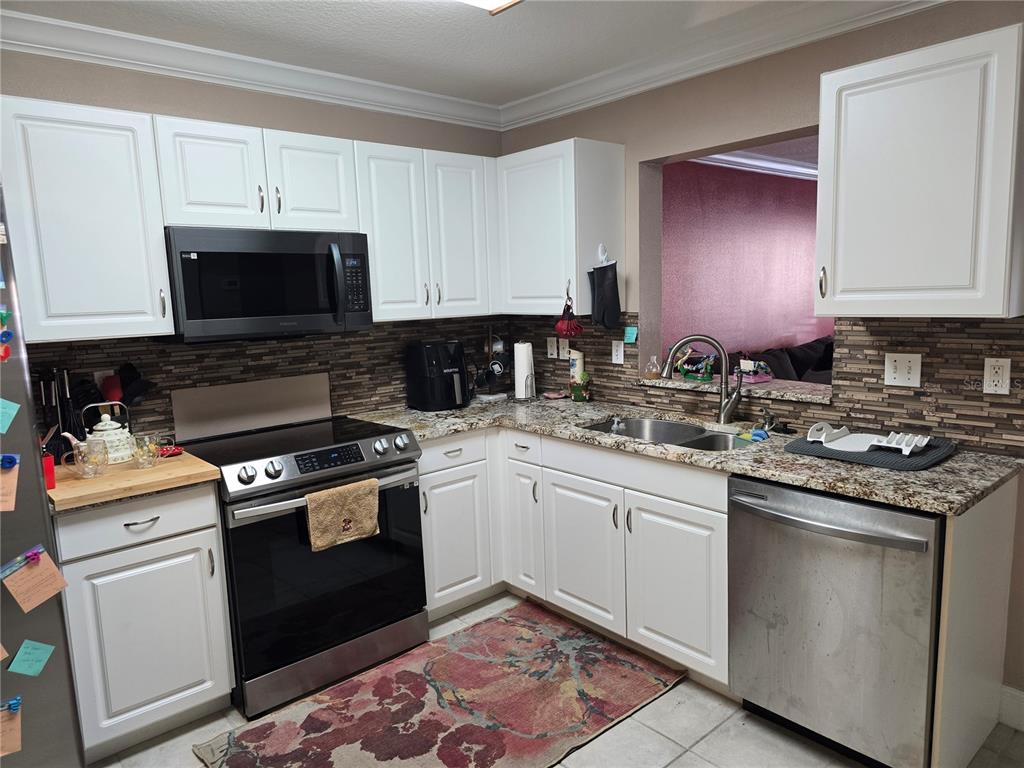 2636 Southwest 35th Place, Unit 9 Gainesville, FL 32608 - Photo 8 of 16