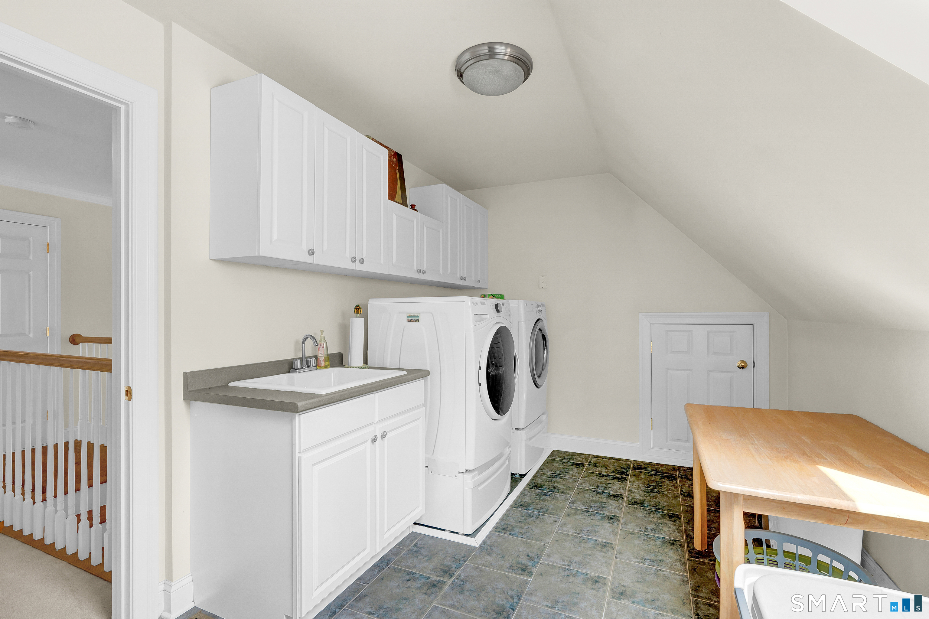 4 Bishop Road Oxford, CT 06478 - Photo 23 of 40