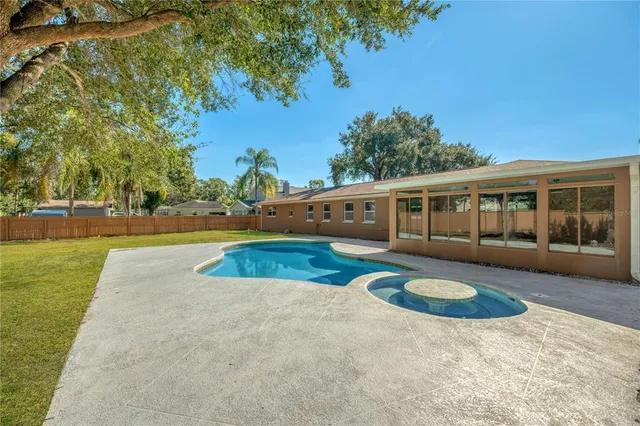 $524,000 | 2206 Wallwood Place, Brandon, FL 33510