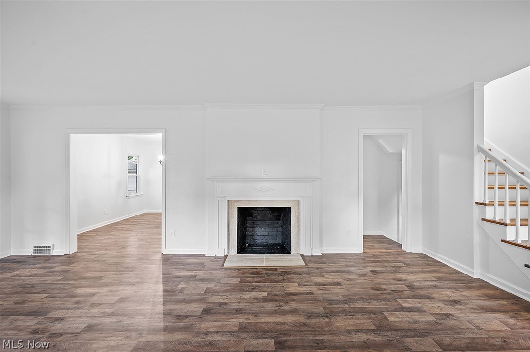2392 Dysart Road Cleveland, OH 44118 - Photo 4 of 33 Gallery Image 4