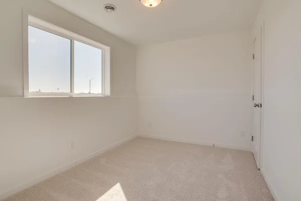 $362,045 | 6860 32nd Street South, Fargo, ND 58104