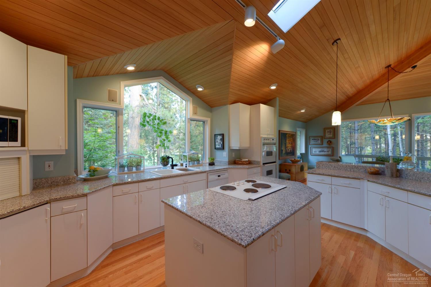 70283 Forsythia Black Butte Ranch, OR 97759 - Photo 13 of 24 Additional Photo