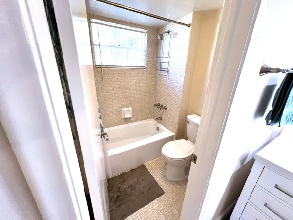 $224,900 | 5580 Tamberlane Circle, Unit 235, Palm Beach Gardens, FL 33418