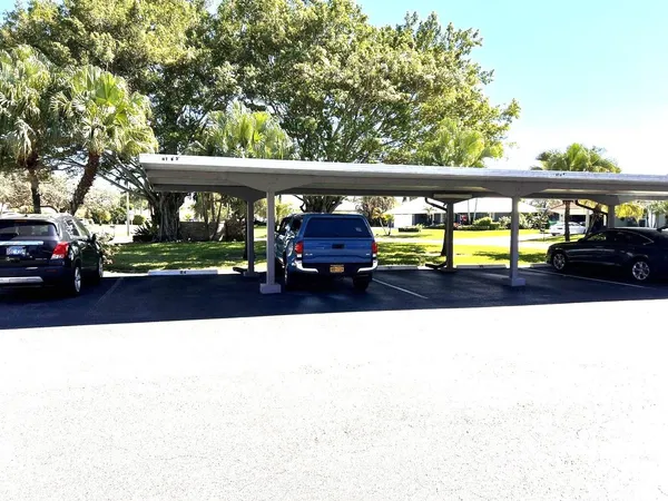 $224,900 | 5580 Tamberlane Circle, Unit 235, Palm Beach Gardens, FL 33418