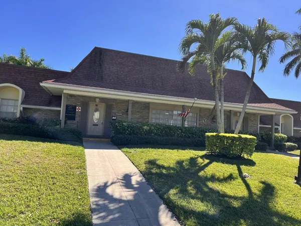 $224,900 | 5580 Tamberlane Circle, Unit 235, Palm Beach Gardens, FL 33418