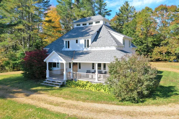 $950,000 | 26 Old Searsport Avenue, Belfast, ME 04915