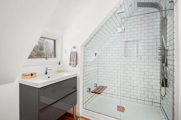 $950,000 | 26 Old Searsport Avenue, Belfast, ME 04915