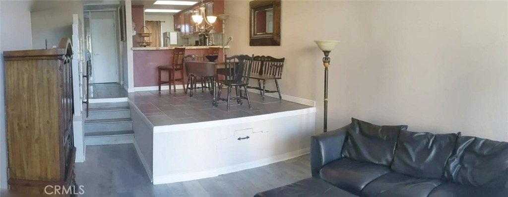 8103 Marina Pacifica Drive North Long Beach, CA 90803 - Photo 5 of 19 Interior View