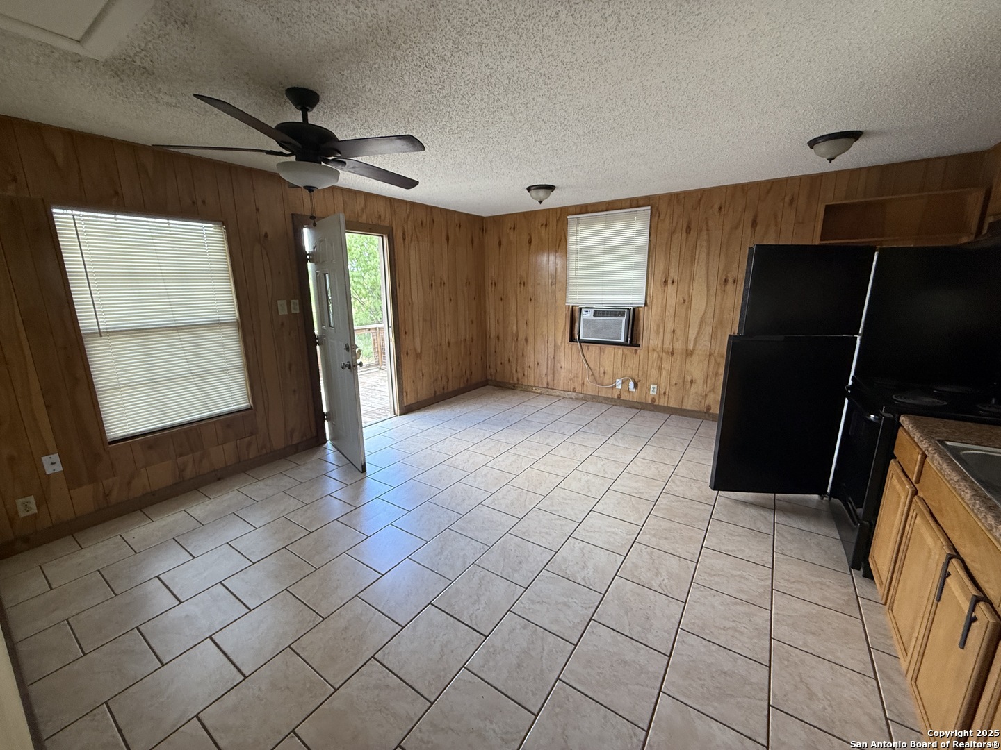 13338 Interstate 35 Moore, TX 78057 - Photo 17 of 37 a view of an empty room with a window