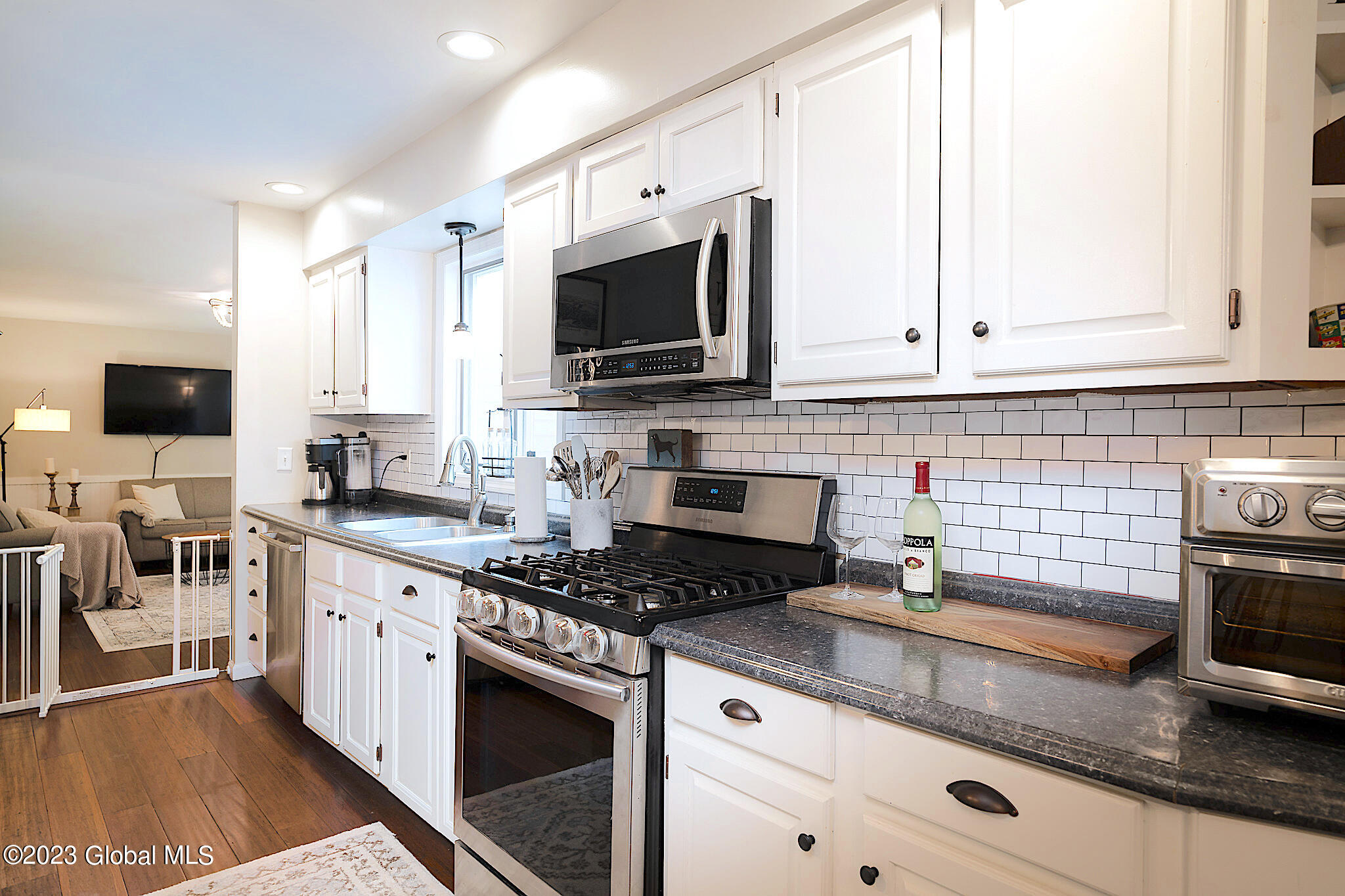 26 Chrisken Drive Bethlehem, NY 12077 - Photo 14 of 50 030-26-Chrisken-Dr