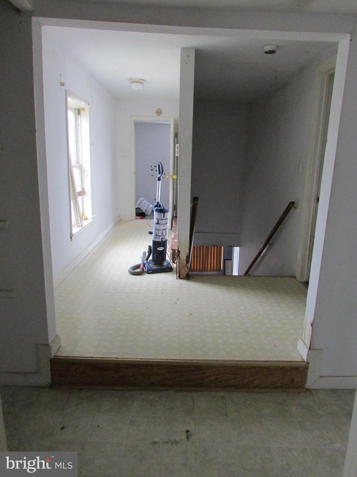 13050 Oakland Road Ridgely, MD 21660 - Photo 8 of 13 Upstairs Landing Area/Hall