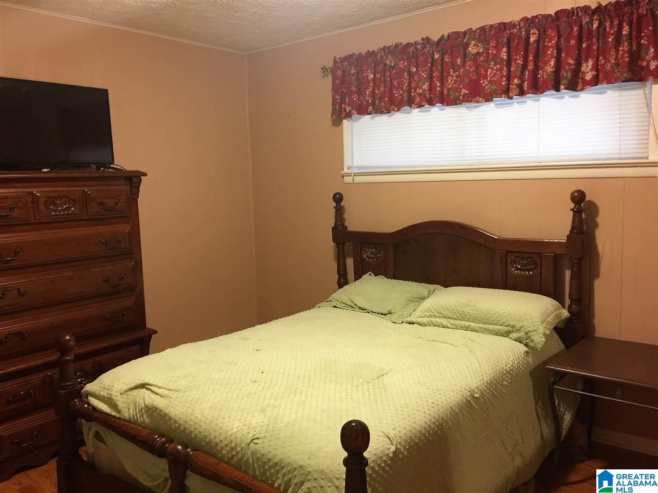 1212 3rd Street Southwest Cullman, AL 35055 - Photo 3 of 11