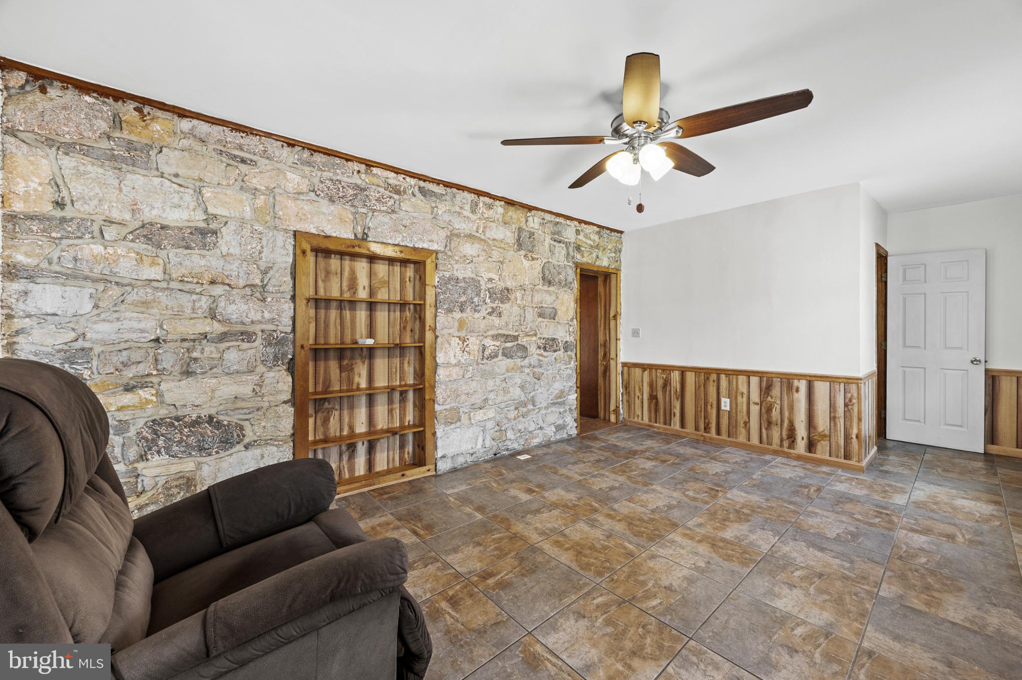 4071 Kabletown Road Charles Town, WV 25414 - Photo 17 of 29 a view of livingroom with furniture and ceiling fan