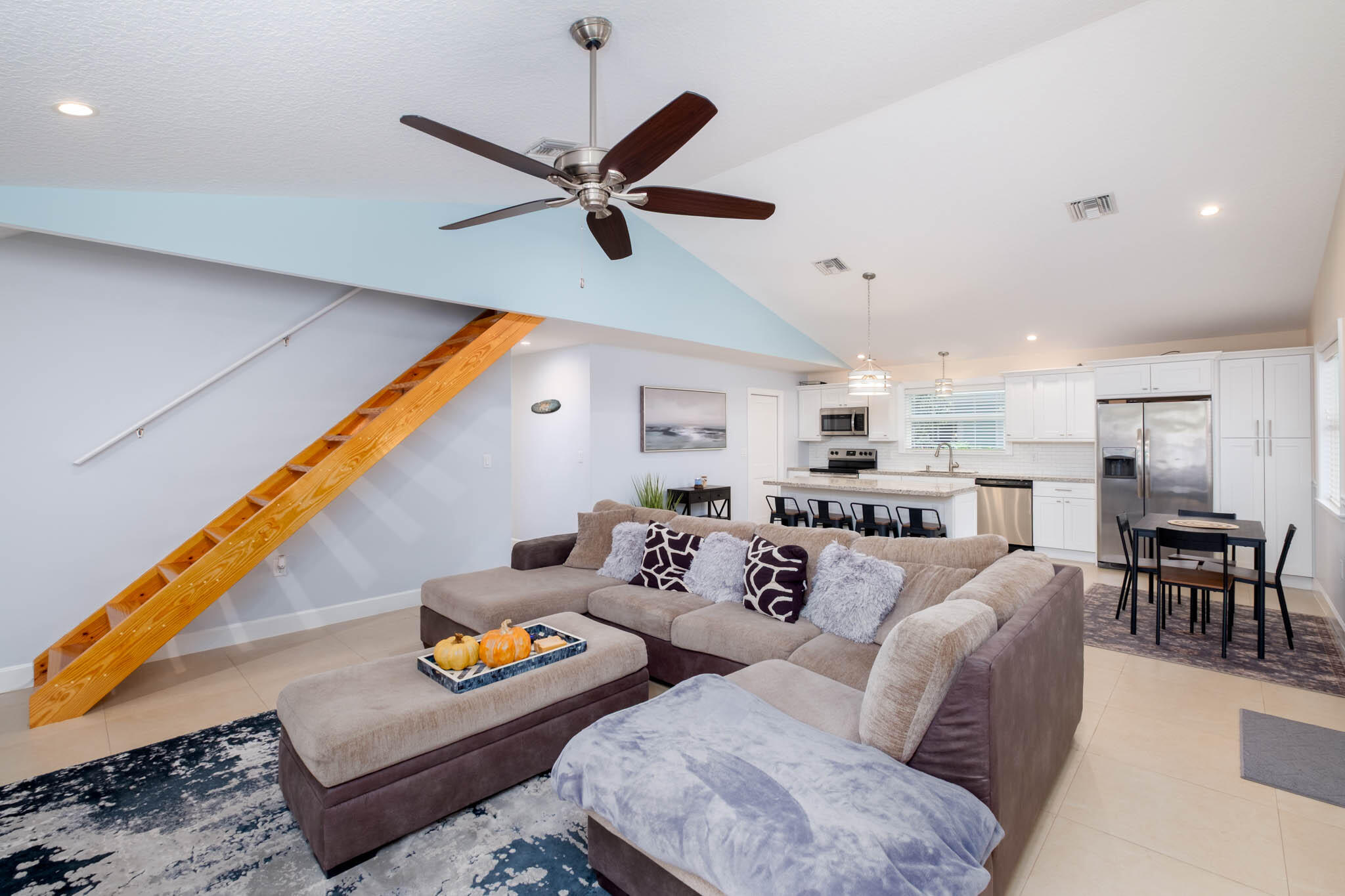 453 Lime Drive Key Largo, FL 33037 - Photo 3 of 28 loft entrance