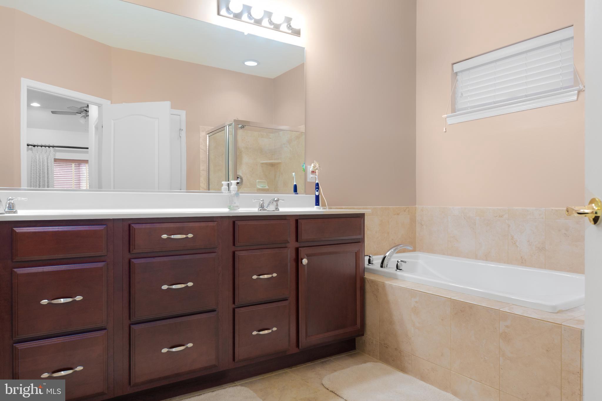 126 Field Loop Glassboro, NJ 08028 - Photo 12 of 40 Gallery Image 12
