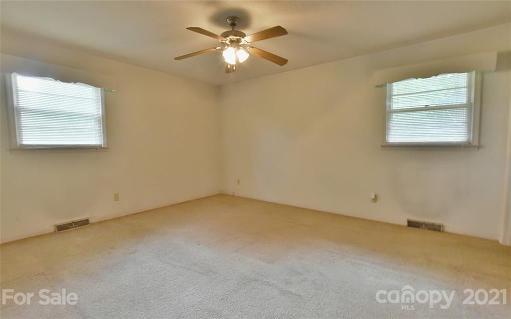447 Paddock Place Lancaster, SC 29720 - Photo 14 of 27 Gallery Image 14