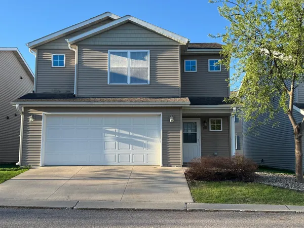 $1,950 | 109 Oriole Path, Mankato, MN 56001