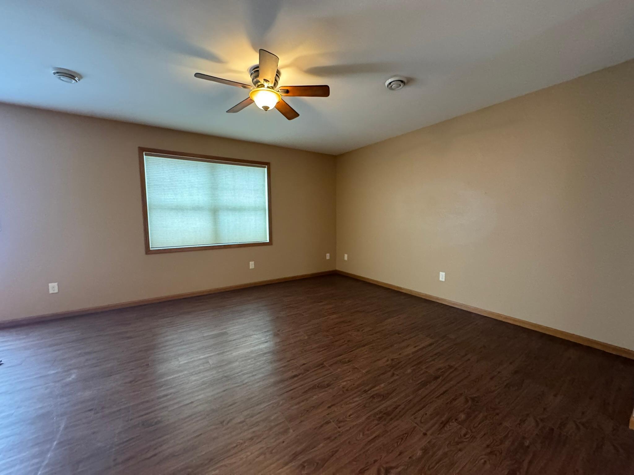 109 Oriole Path Mankato, MN 56001 - Photo 3 of 12