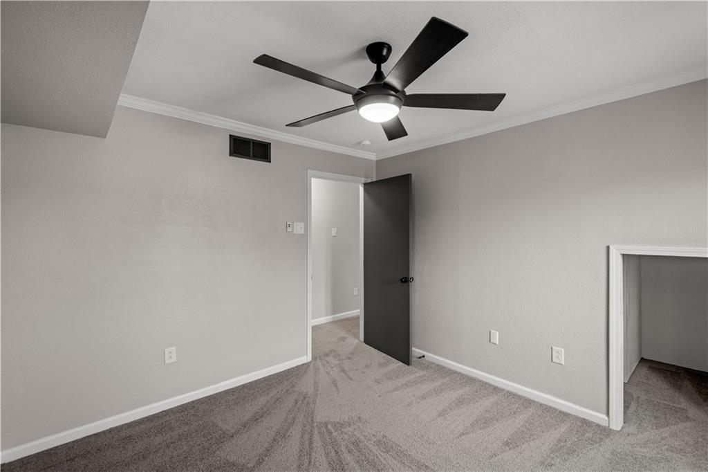 463 Edith Street Pittsburgh, PA 15211 - Photo 16 of 23 Gallery Image 16
