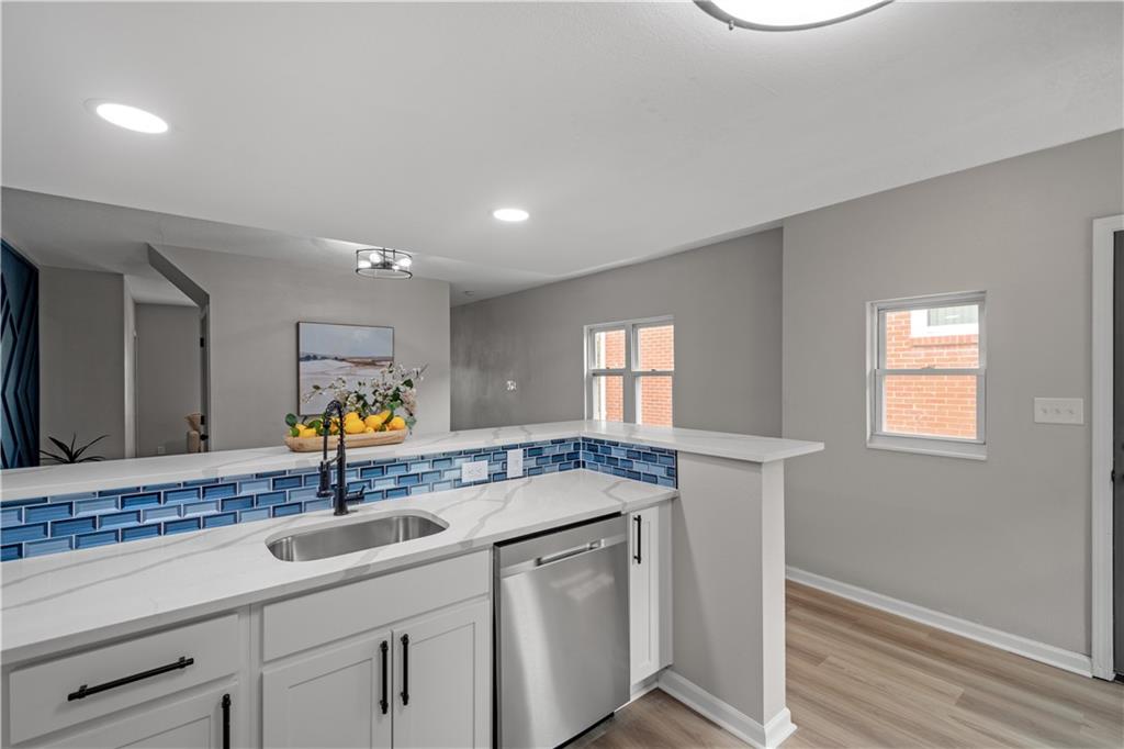463 Edith Street Pittsburgh, PA 15211 - Photo 10 of 23 Gallery Image 10