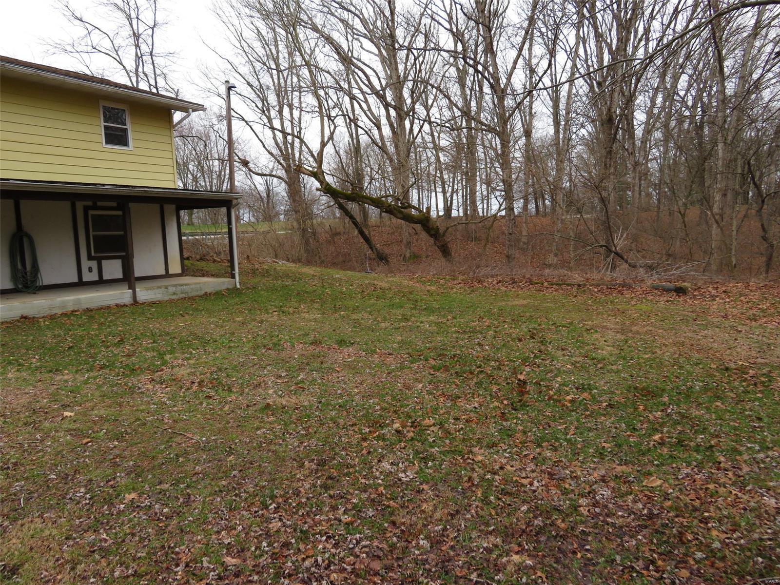 1205 Old Ripley Road Sorento, IL 62086 - Photo 15 of 53