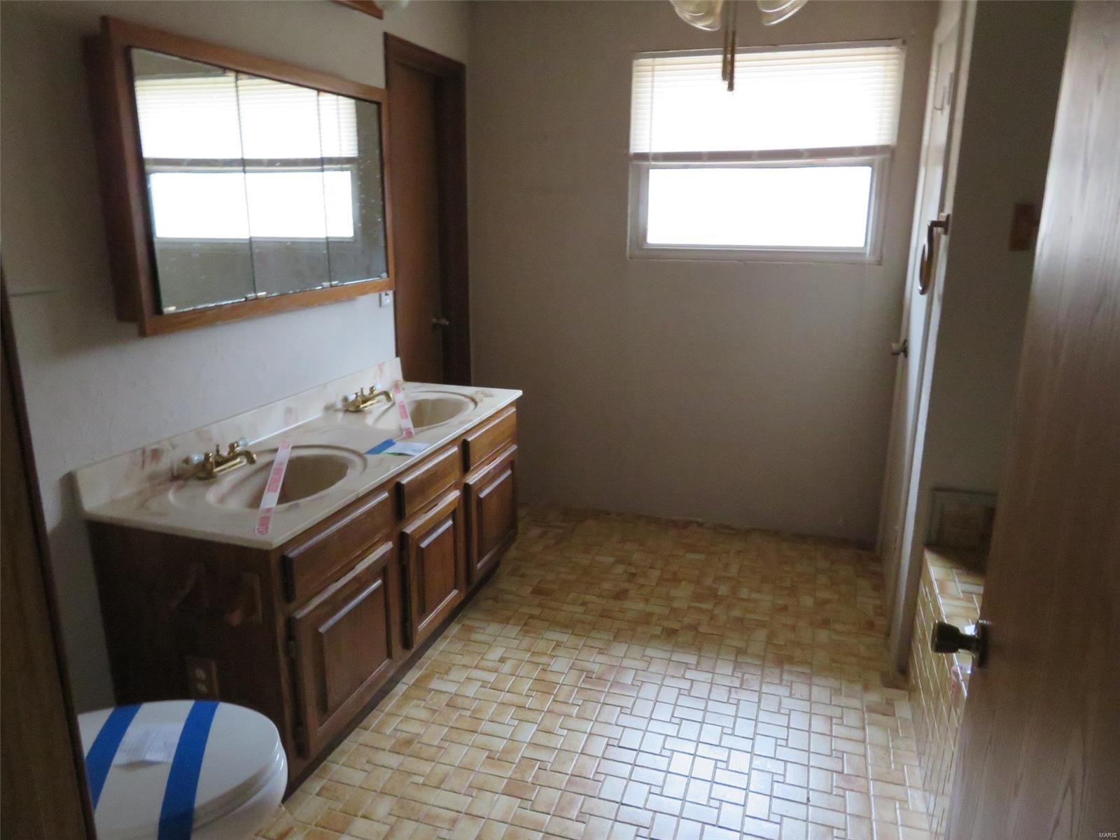 1205 Old Ripley Road Sorento, IL 62086 - Photo 27 of 53