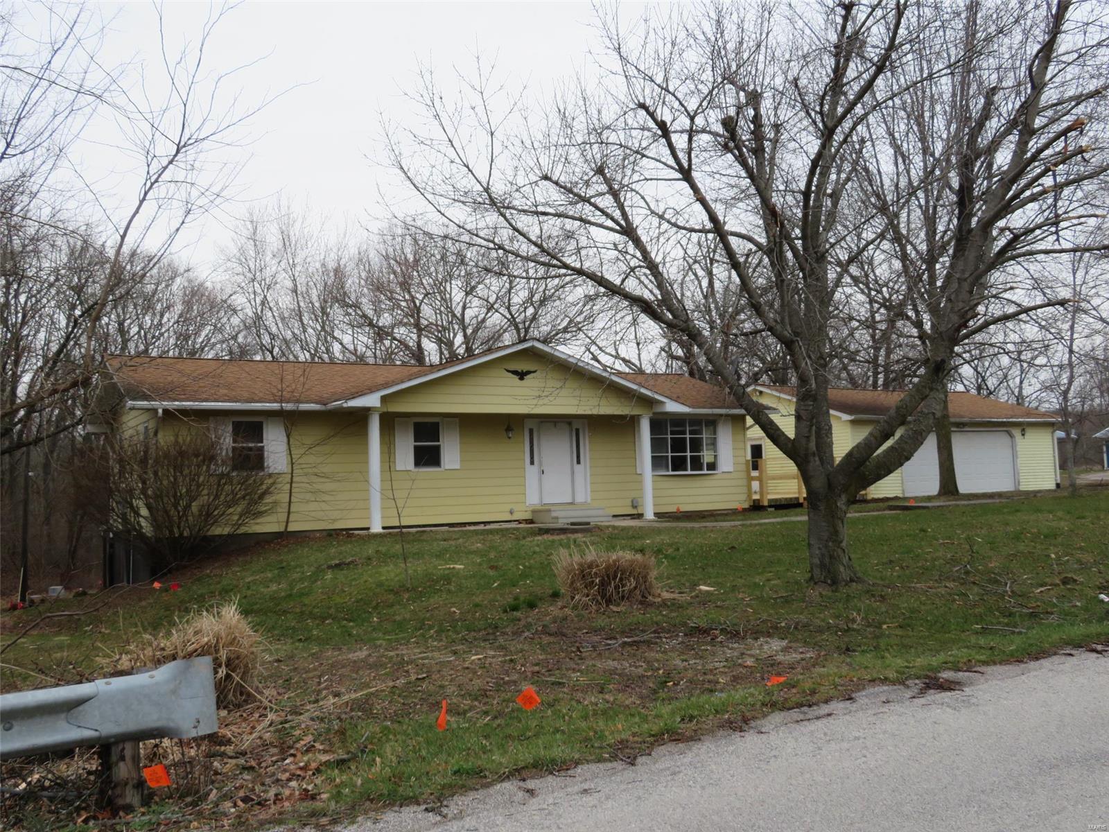 1205 Old Ripley Road Sorento, IL 62086 - Photo 4 of 53