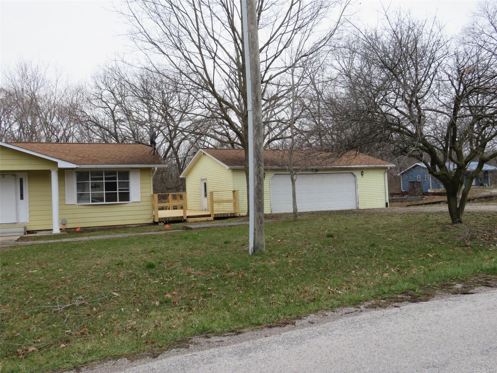 1205 Old Ripley Road Sorento, IL 62086 - Photo 6 of 53